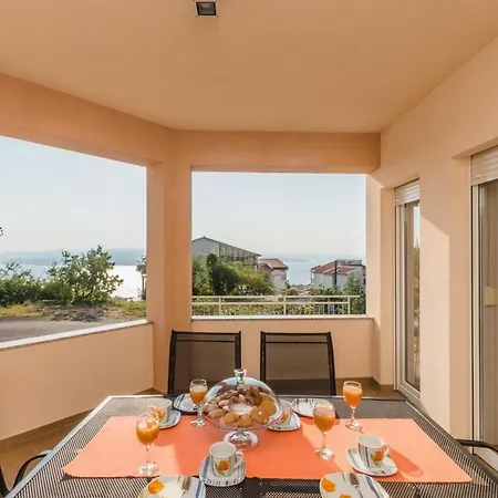 Apartment Klara Crikvenica